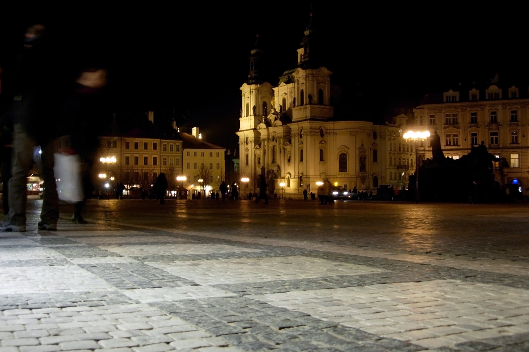 Looking at customer experience from all angles. Main Square, Prague. Photo © Don Allen